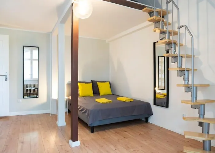 Stylish Loft Apartment Plus Selfcheckin Plus Street Parking
